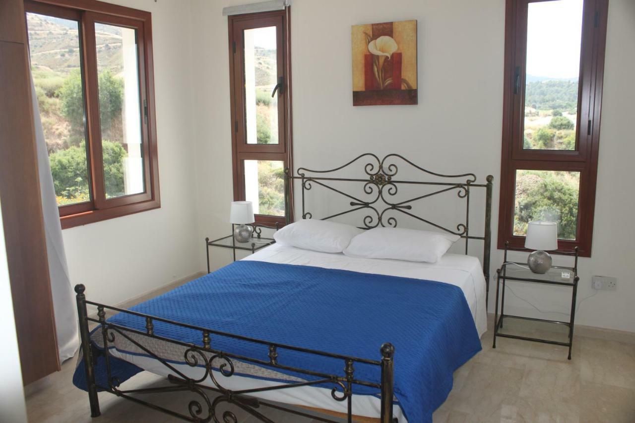 Martika Luxury Villa Agia Marina  Eksteriør billede