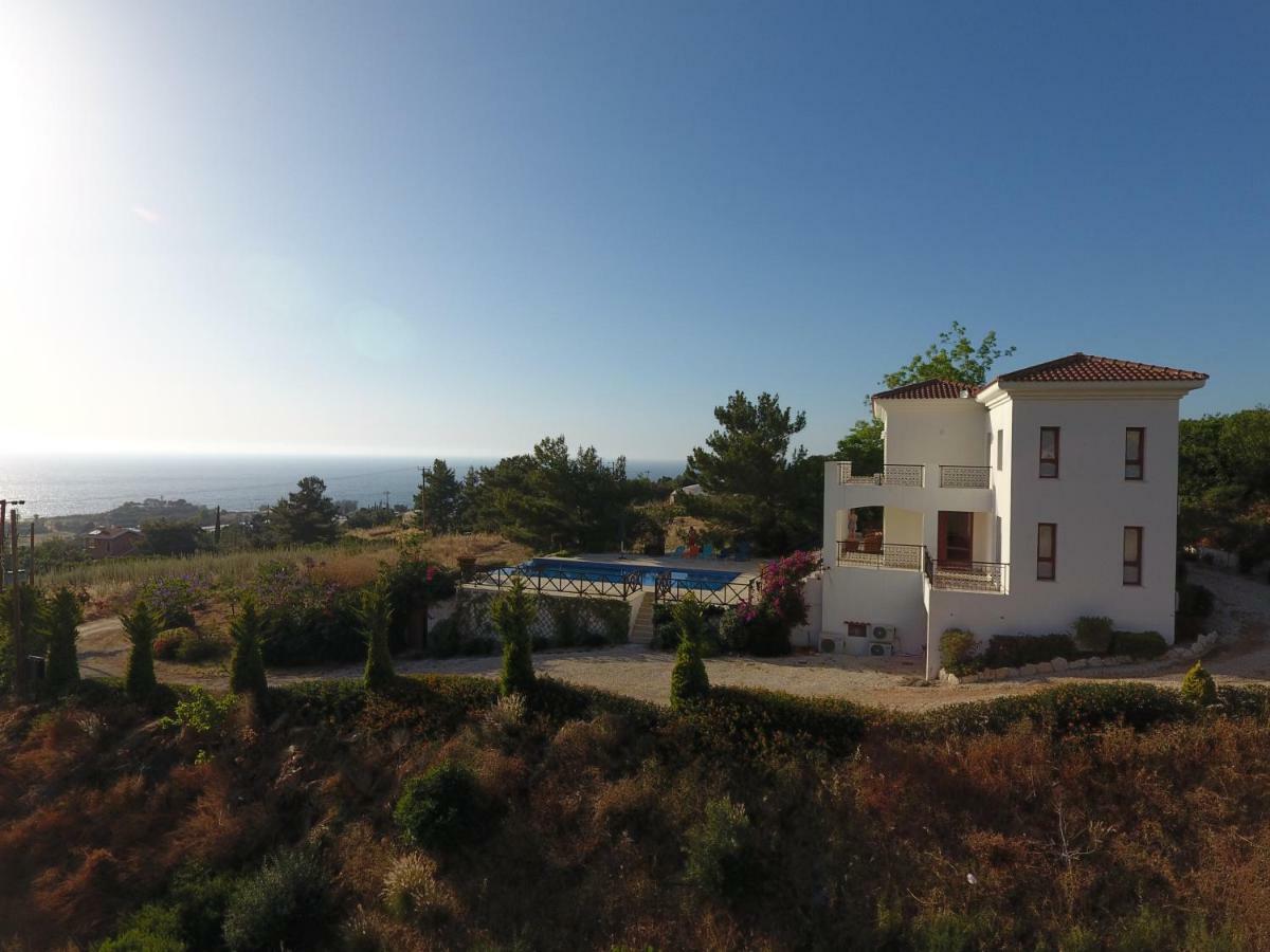 Martika Luxury Villa Agia Marina  Eksteriør billede