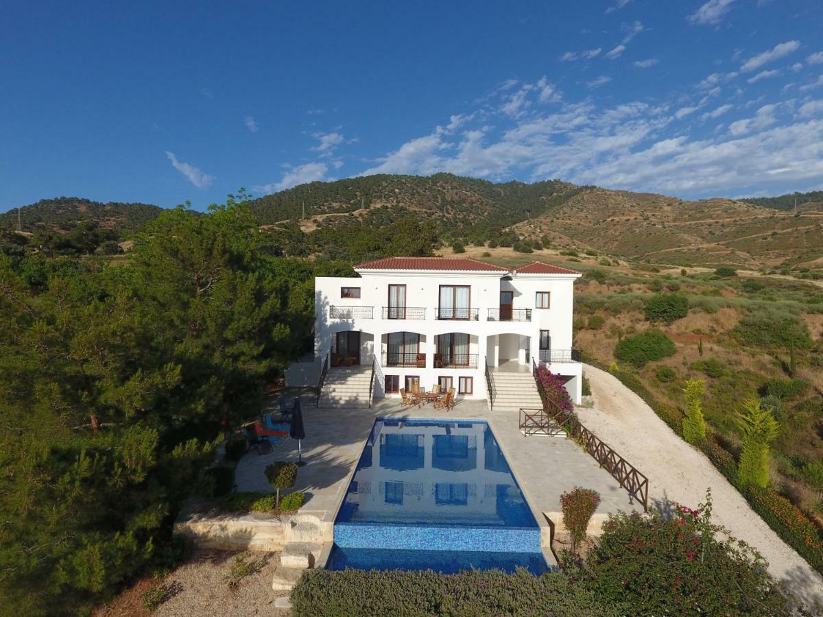 Martika Luxury Villa Agia Marina  Eksteriør billede