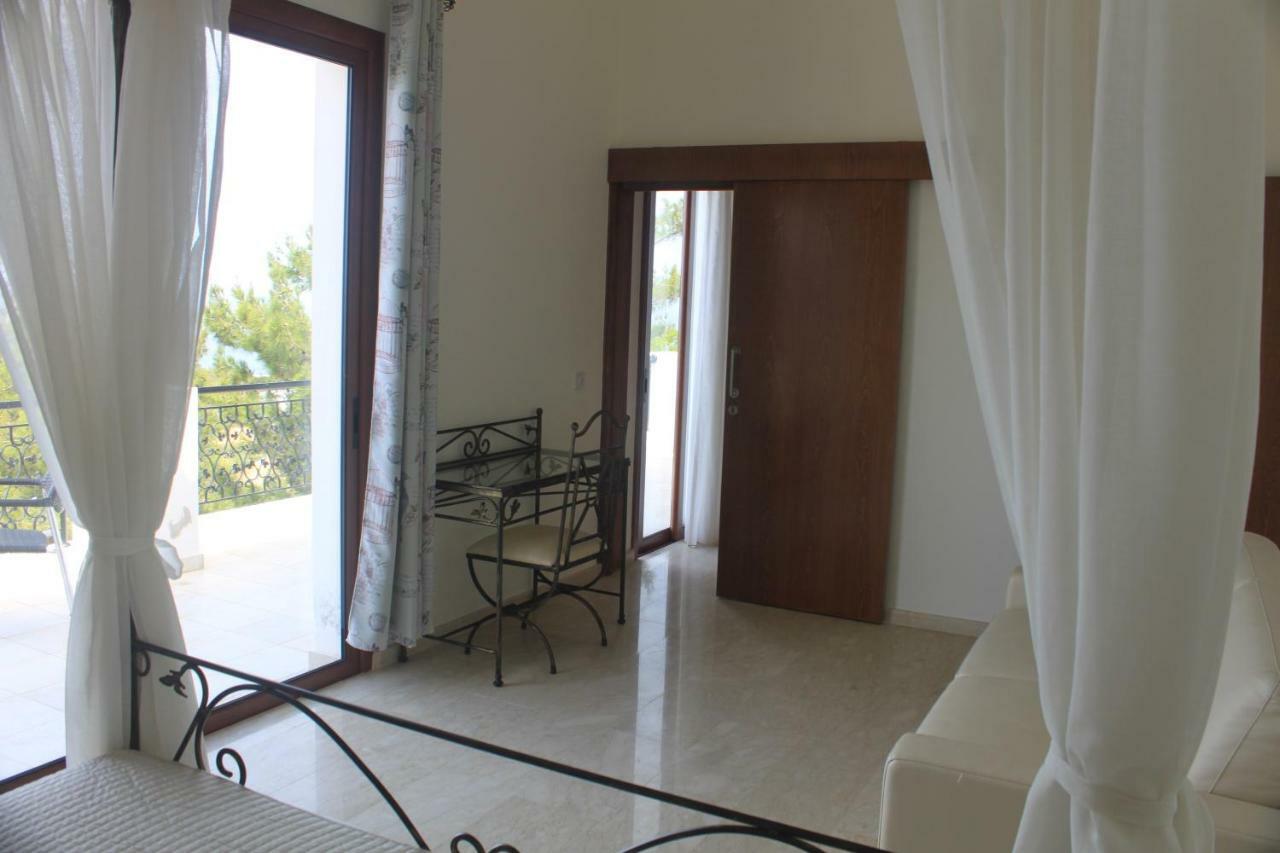 Martika Luxury Villa Agia Marina  Eksteriør billede
