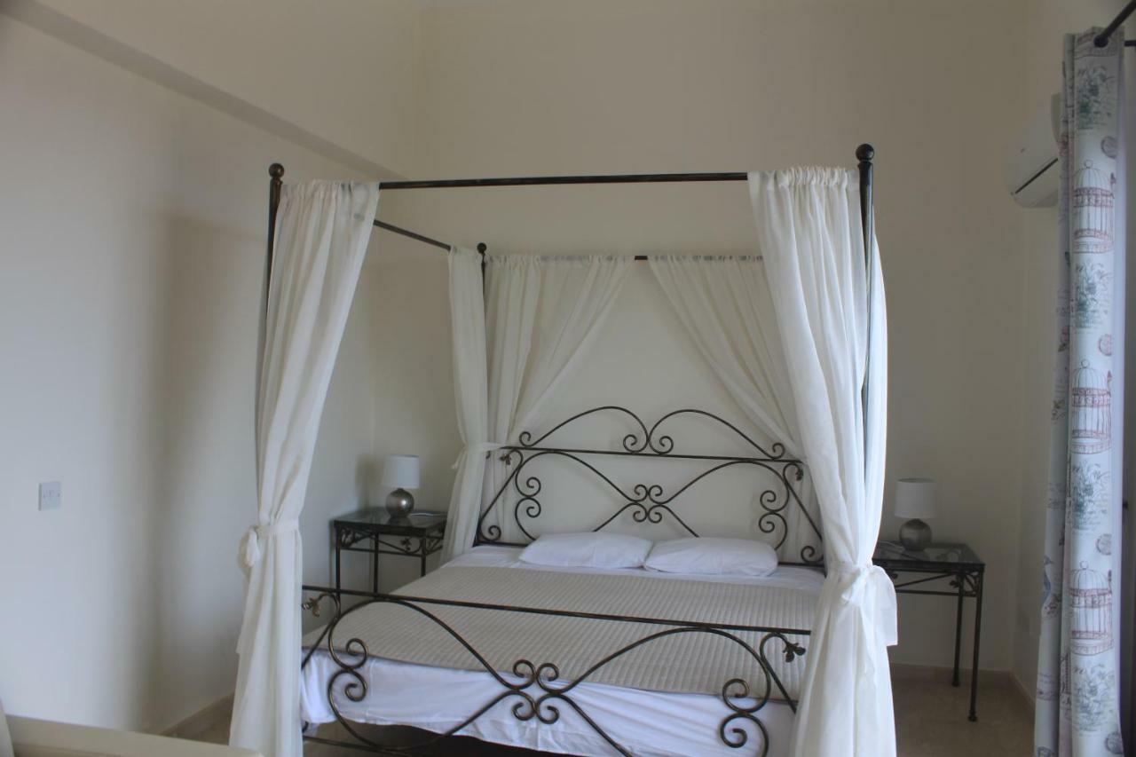 Martika Luxury Villa Agia Marina  Eksteriør billede