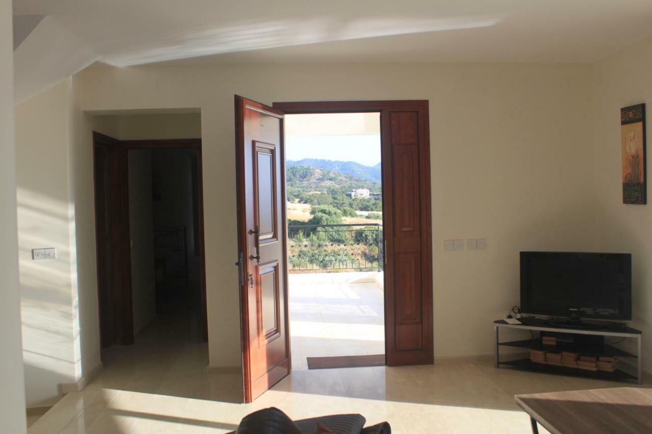 Martika Luxury Villa Agia Marina  Eksteriør billede