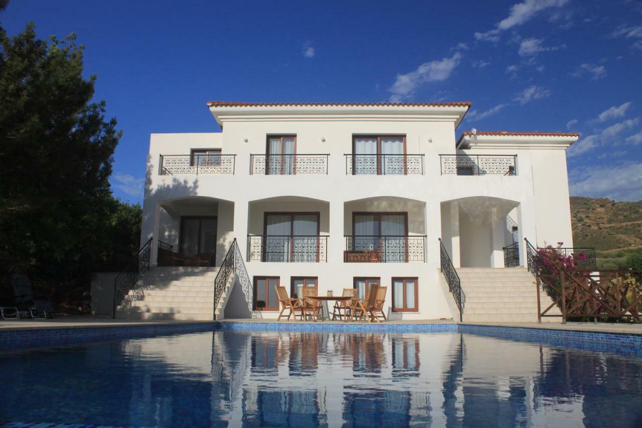 Martika Luxury Villa Agia Marina  Eksteriør billede